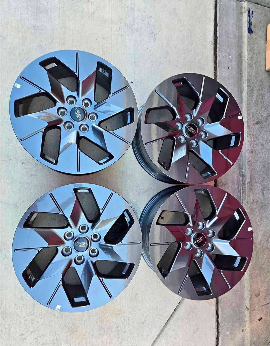 "20" Grey Ford F-150 Expedition/Lightning OEM Wheels"