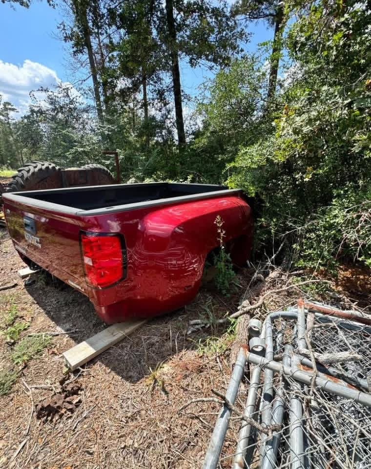 GMC 3500 Dually Bed 2015-2019 - Image 4