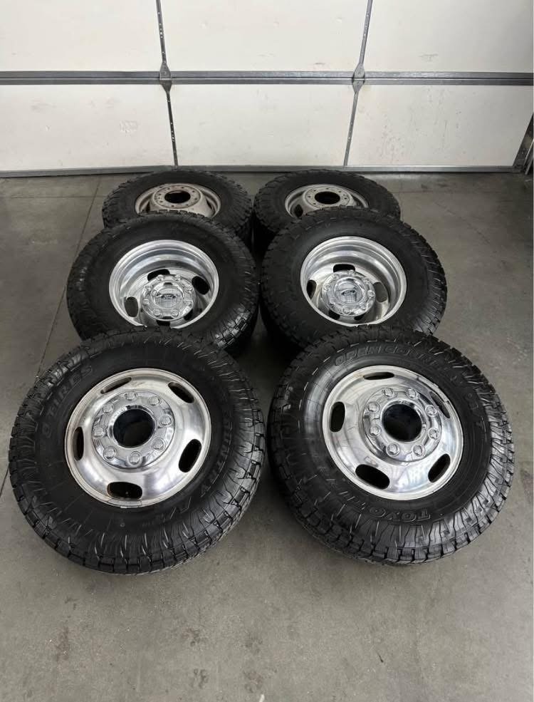 17in OEM ford f350 Dually wheels 255/60/17 Toyo open country at3 tires.