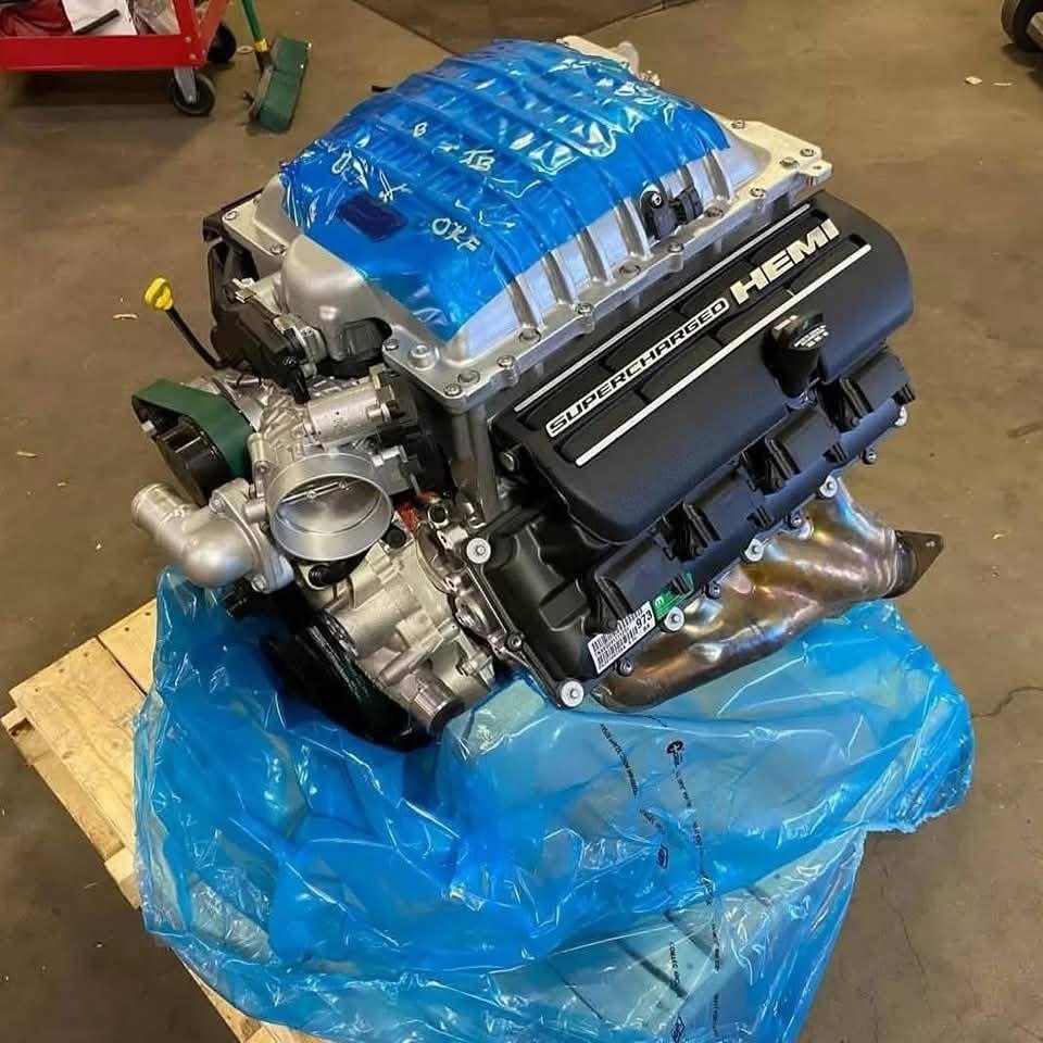 Hellcat Redeye crate engine direct from dodge. Makes 807 hp - Image 5