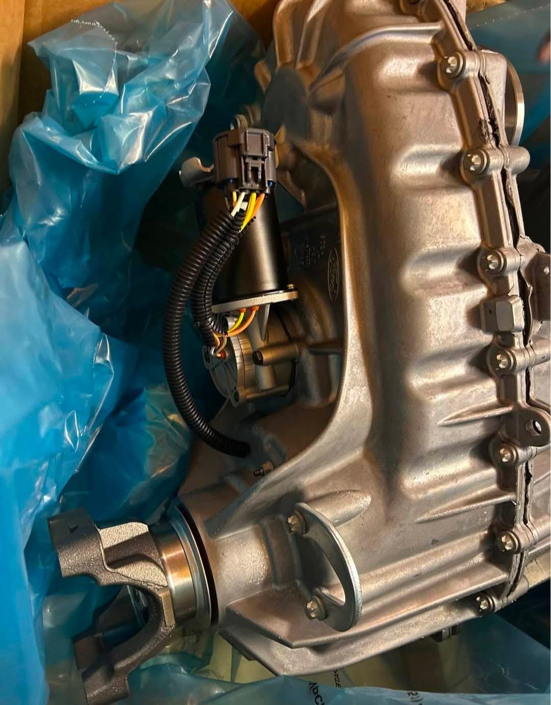 2017 Ford F250 Transfer Case - Brand New in Box, Never Installed - Image 3