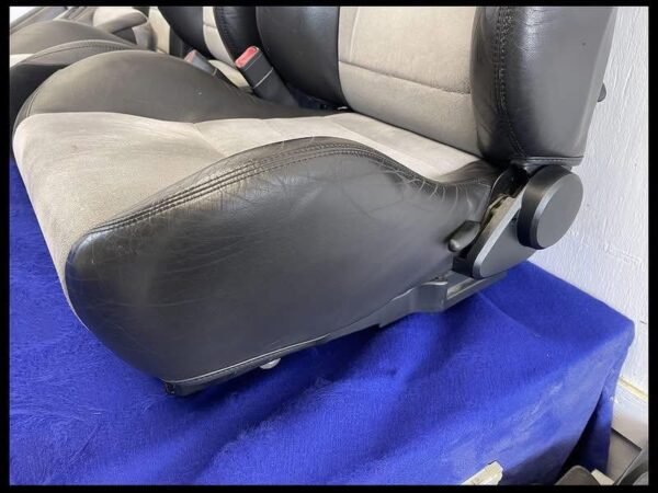 2003 Ford Mustang COBRA SVt seats - Image 20