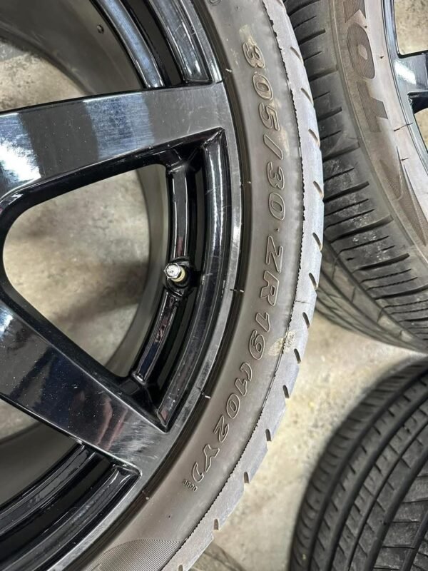 19x10 SVE GT350R replica wheels. 305/30r19 Pirelli P-Zeros on the rear. 295/30r19 Toyo prices on the front. - Image 9