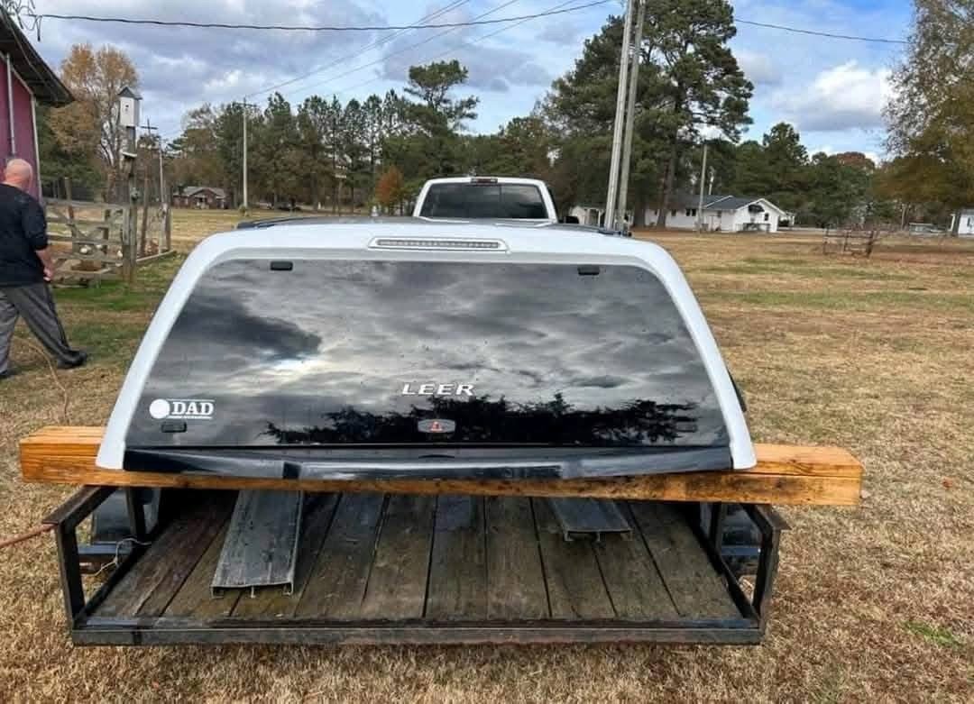 2017-2023 Ford F250/F350 6.5ft Leer Camper Shell - Oxford White" - Image 2