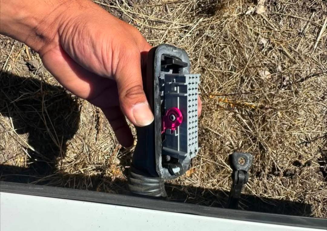 2014-2018 GMC Sierra 1500 4-Door Assembly - Image 3