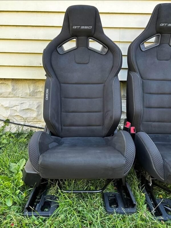 Factory 2019 GT350 Recaro Seats. - Image 5