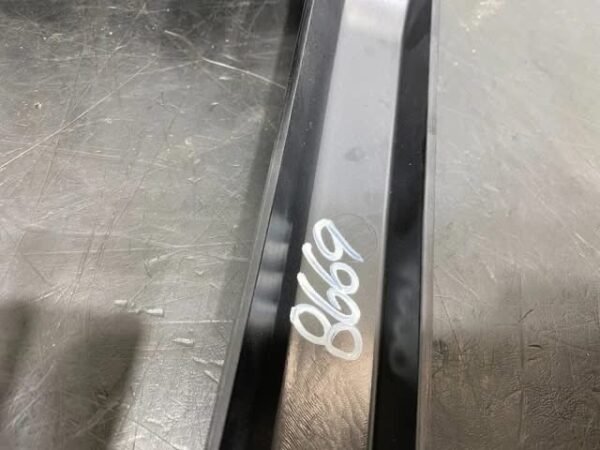 Ford Mustang Gt Oem Carbon Fiber Engine Cover Fuel Rail Cover Used - Image 7