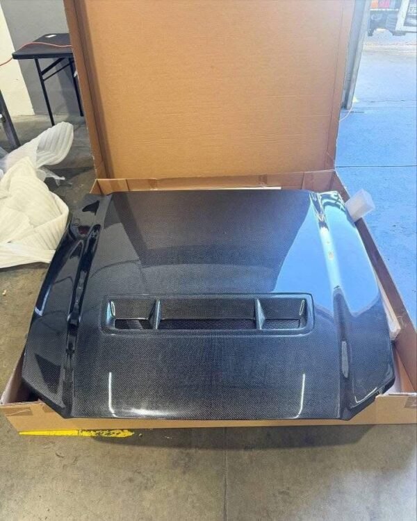 CARBON FIBER HOOD for Ford Mustang - Image 6