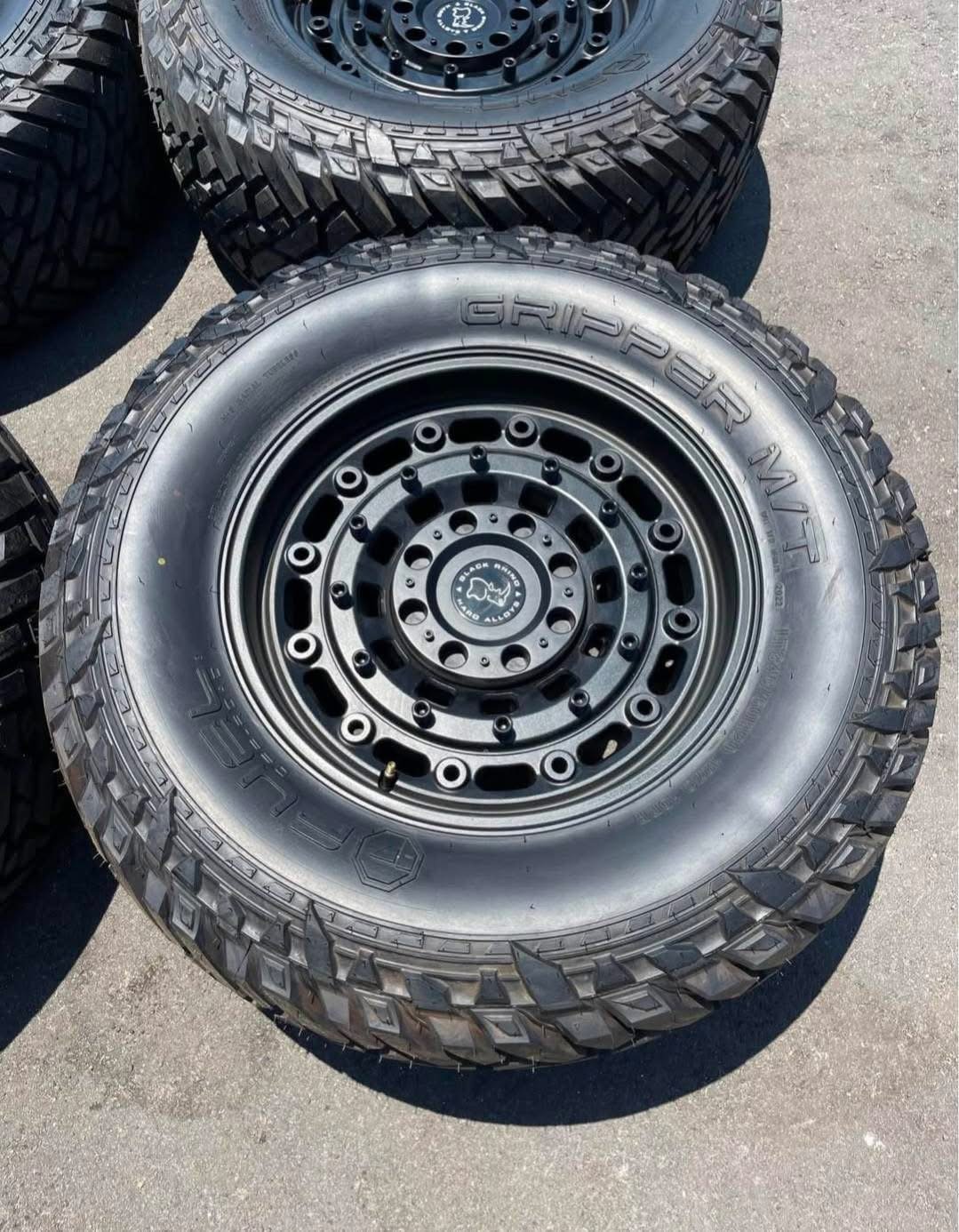 20" Black Rhino Arsenal Wheels & 37" Fuel Gripper M/T Tires" - Image 6