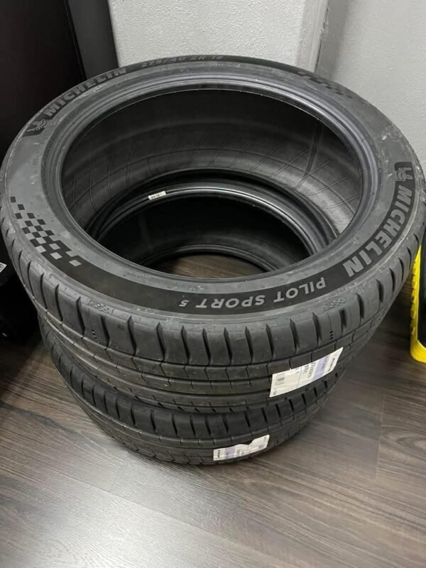 2 Ford Mustang 5.0 rear New Michelin Pilot Sport Tyres 275/40ZR19 - Image 2