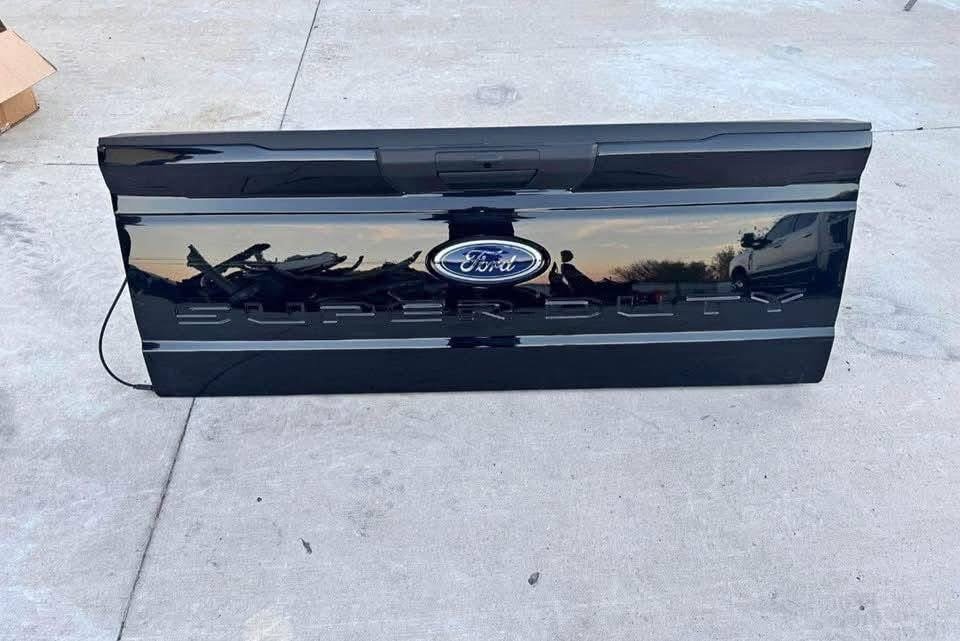 "2023-2024 Ford F250/F350 Tailgate"