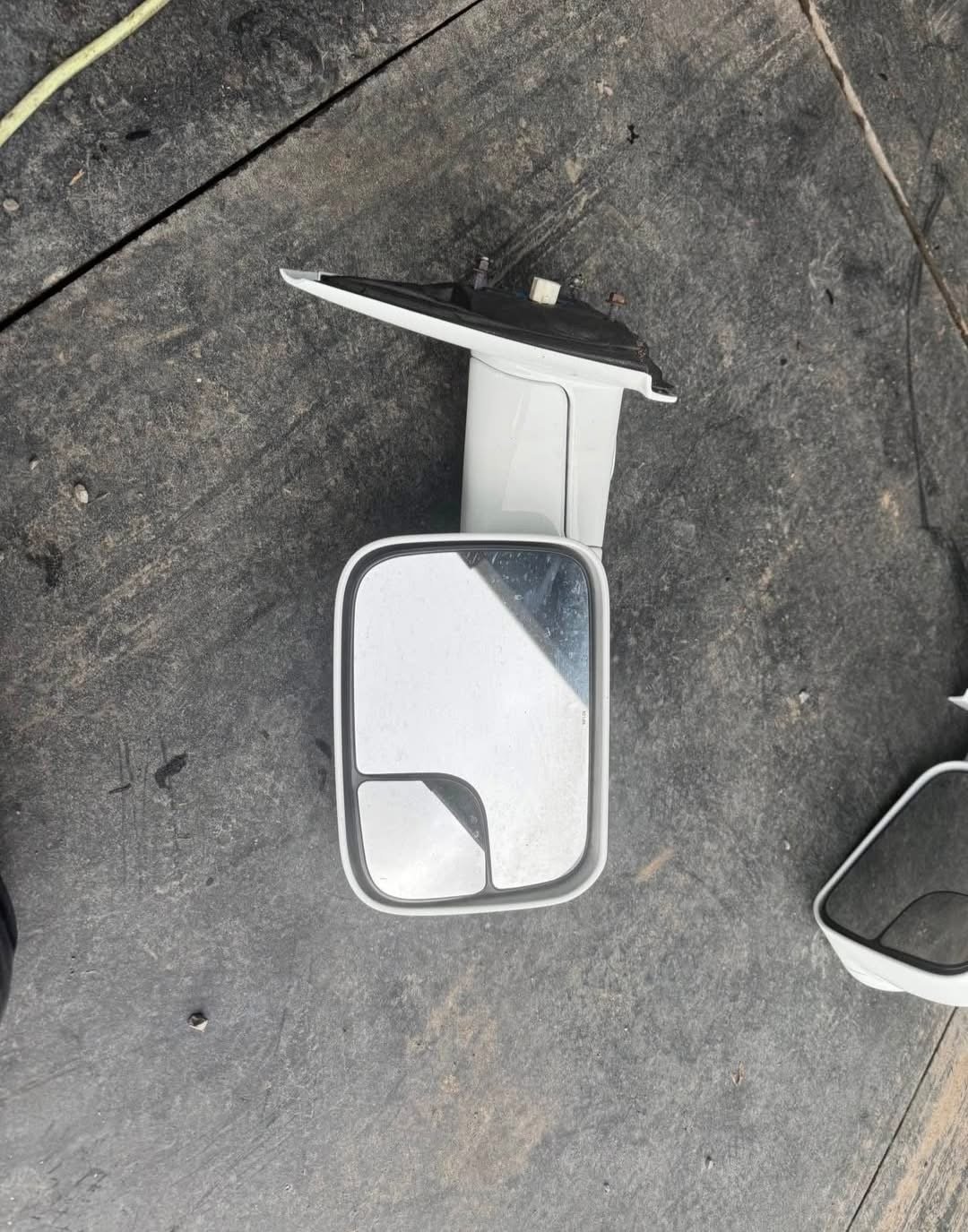 2006 Dodge Ram Tow Mirrors - 3rd Gen OEM Power and Heated - Image 5