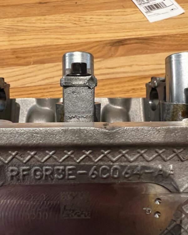 Gt350 voodoo complete cylinder head - Image 9