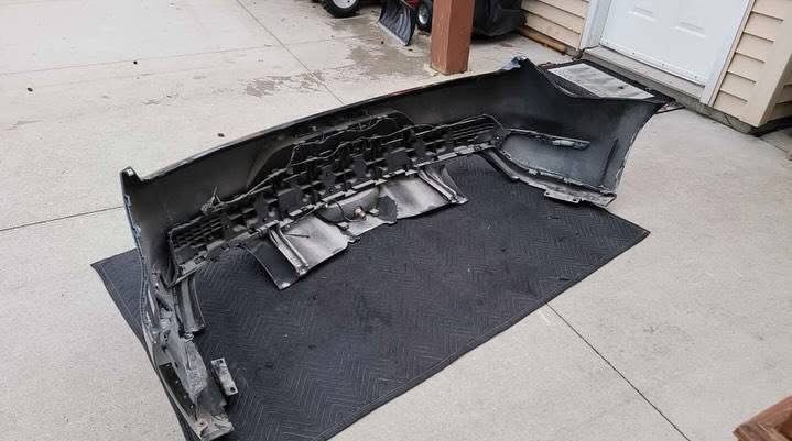 2018-2023 Ford Mustang GT Bullitt Rear Bumper Cover Sensors Dark Highland Green. - Image 5