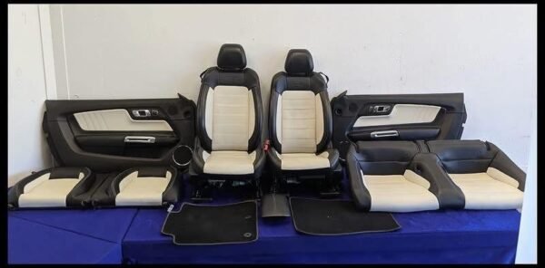 50th anniversary Ford Mustang interior kit: - Image 2