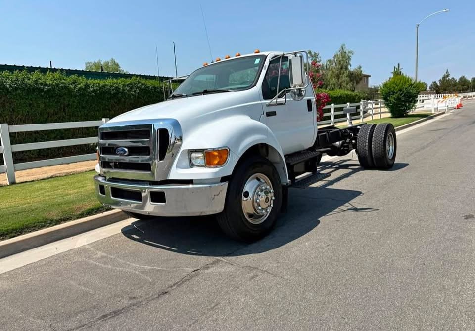 2004 Ford F-650 SD Cab & Chassis - CAT 3126 - 192K Miles