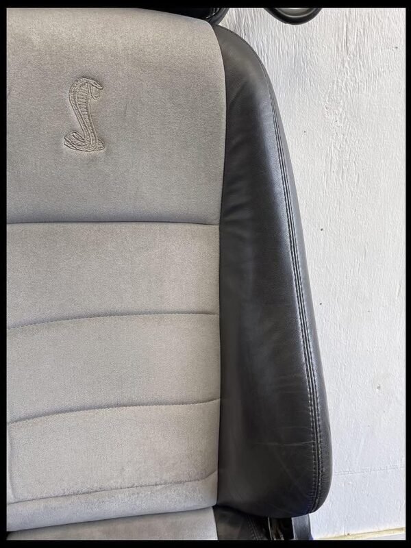 2003 Ford Mustang COBRA SVt seats - Image 22