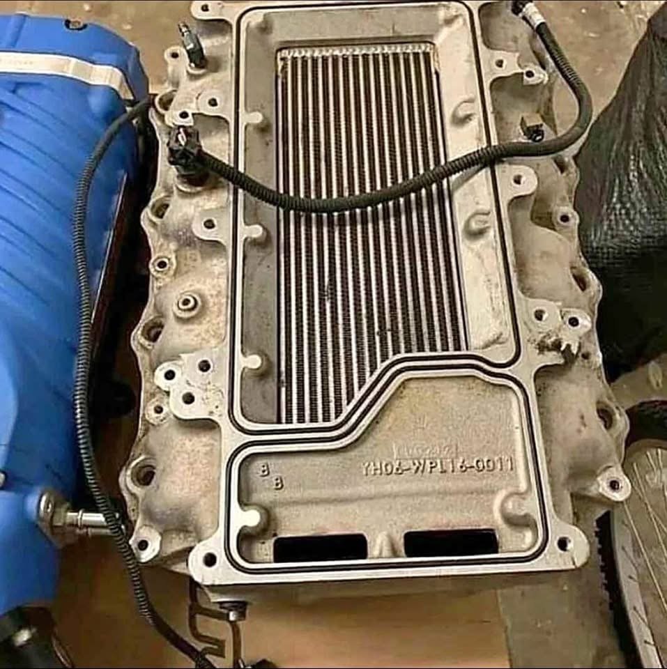 Gen 3 Whipple 2.9L Stage 2 Supercharger Kit with Oversized Heat Exchanger - Image 3