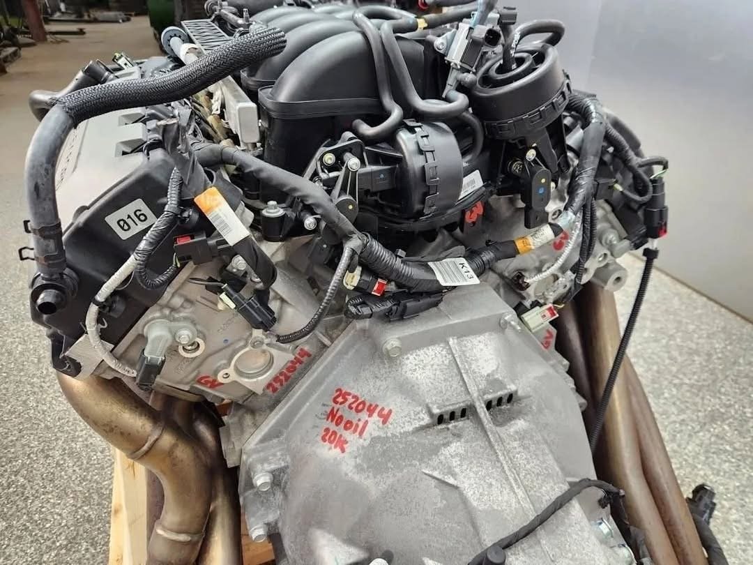 Mustang GT 5.0L Gen 2 Coyote 2017 Engine MT82 Manual Trans 20k Miles - Image 4