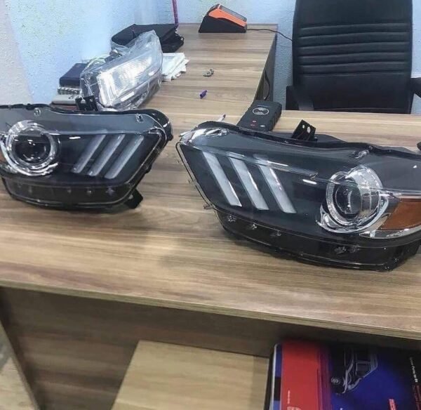 2015-2020 Ford Mustang- Driver and passenger side HID/Xenon Headlight, with bulb(s) - Image 2