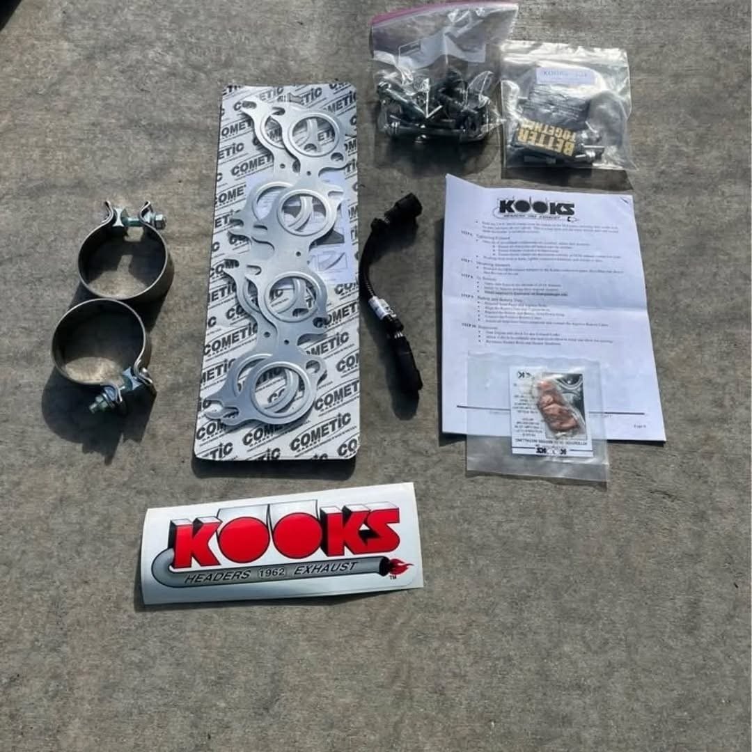 GT350 2015+ Kooks Long Tube Headers\n \nFits 2015+ Ford Mustang Shelby GT350\/GT350R\nAlso fits 2020 Mustang GT500 supercharged.\n1 3\/4” x 1 7. 8” x 3” headers These are in like new. Gaskets and all hardware is included Only ran for 200 miles on car - Image 3