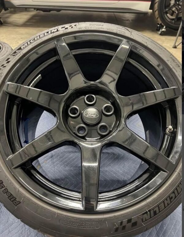 Shelby GT350r Carbon Fiber Wheels - Image 3
