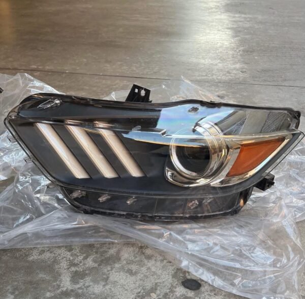 2015-2017 Ford Mustang Right And Left Headlight - Image 3