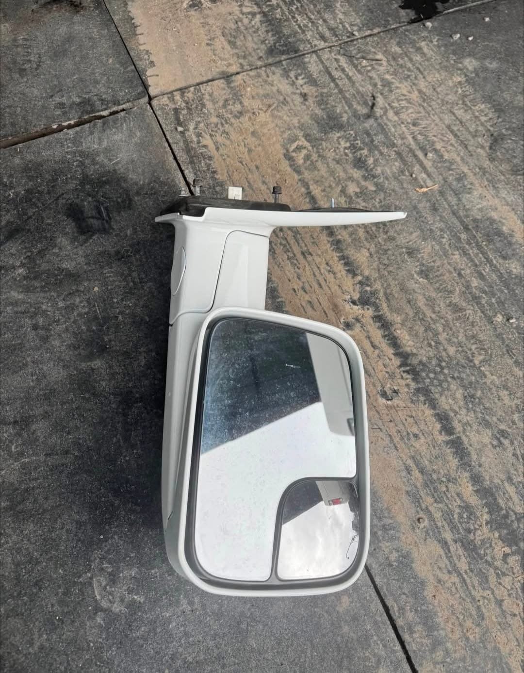 2006 Dodge Ram Tow Mirrors - 3rd Gen OEM Power and Heated - Image 3