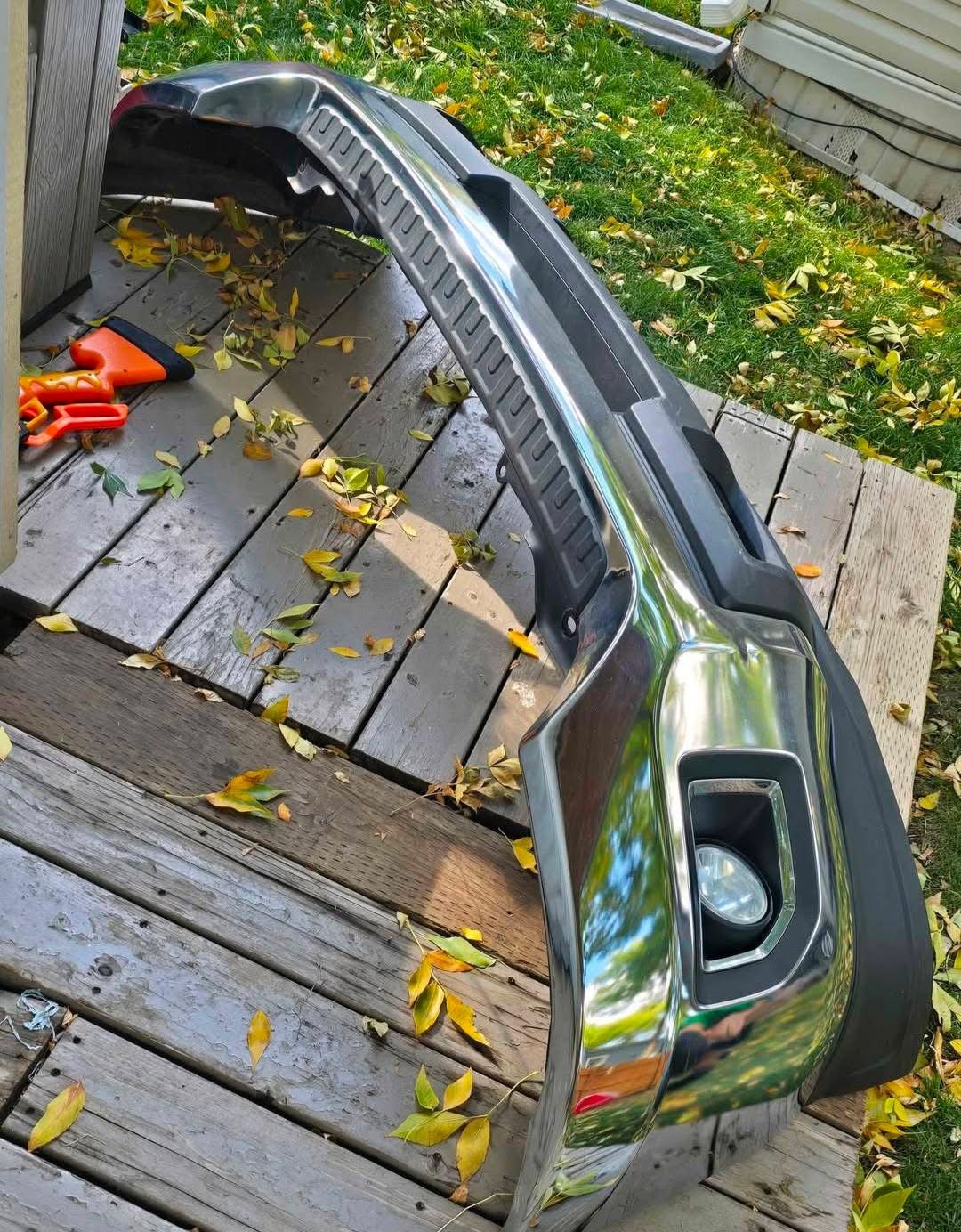 2014-2019 GMC 2500HD OEM Front Bumper w/ Fog Lights - Image 2