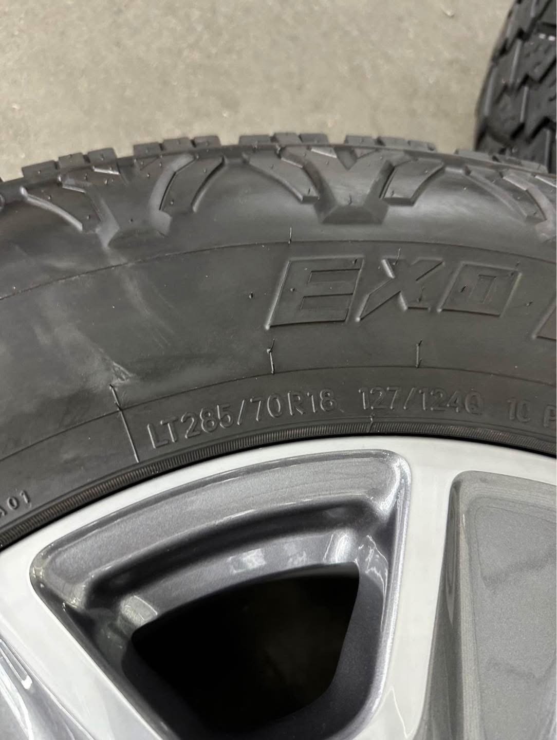 18in OEM ford f350 superduty 18in wheels 285/70/18 Nitto exo grappler tires Wheels are 18in OEM wheels off a 2024 ford f350 superduty. - Image 8