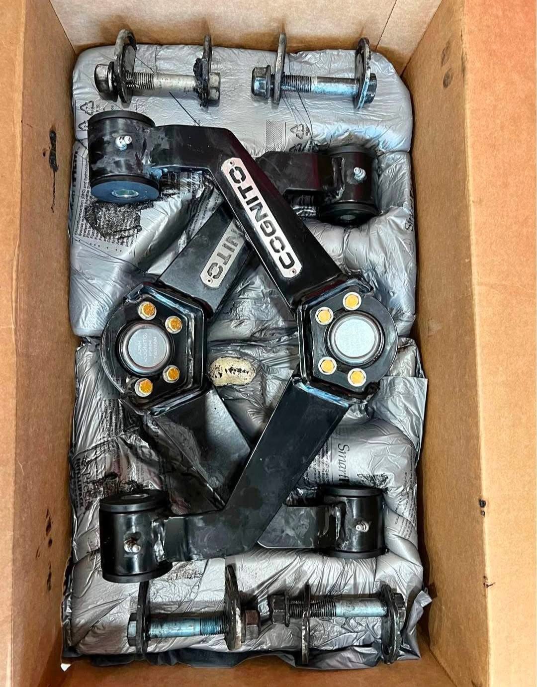 "Cognito Upper Control Arms - 01-10 GM 2500HD/3500HD Silverado/Sierra"