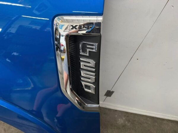 2017-2022 Ford F-250 F-350 Super Duty LH Driver Side W/Molding Fender Blue E7 $250 - Image 3