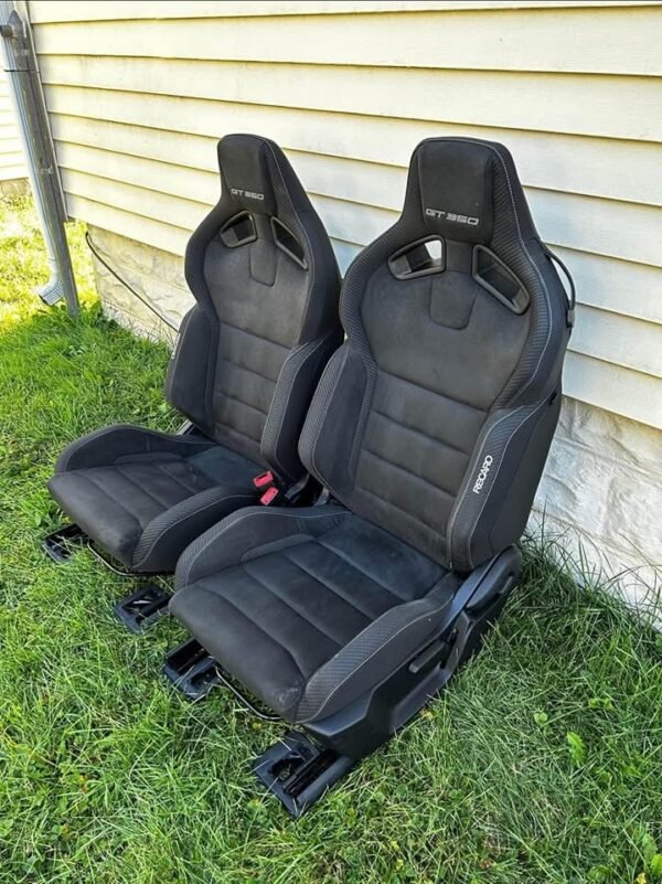 Factory 2019 GT350 Recaro Seats. - Image 3