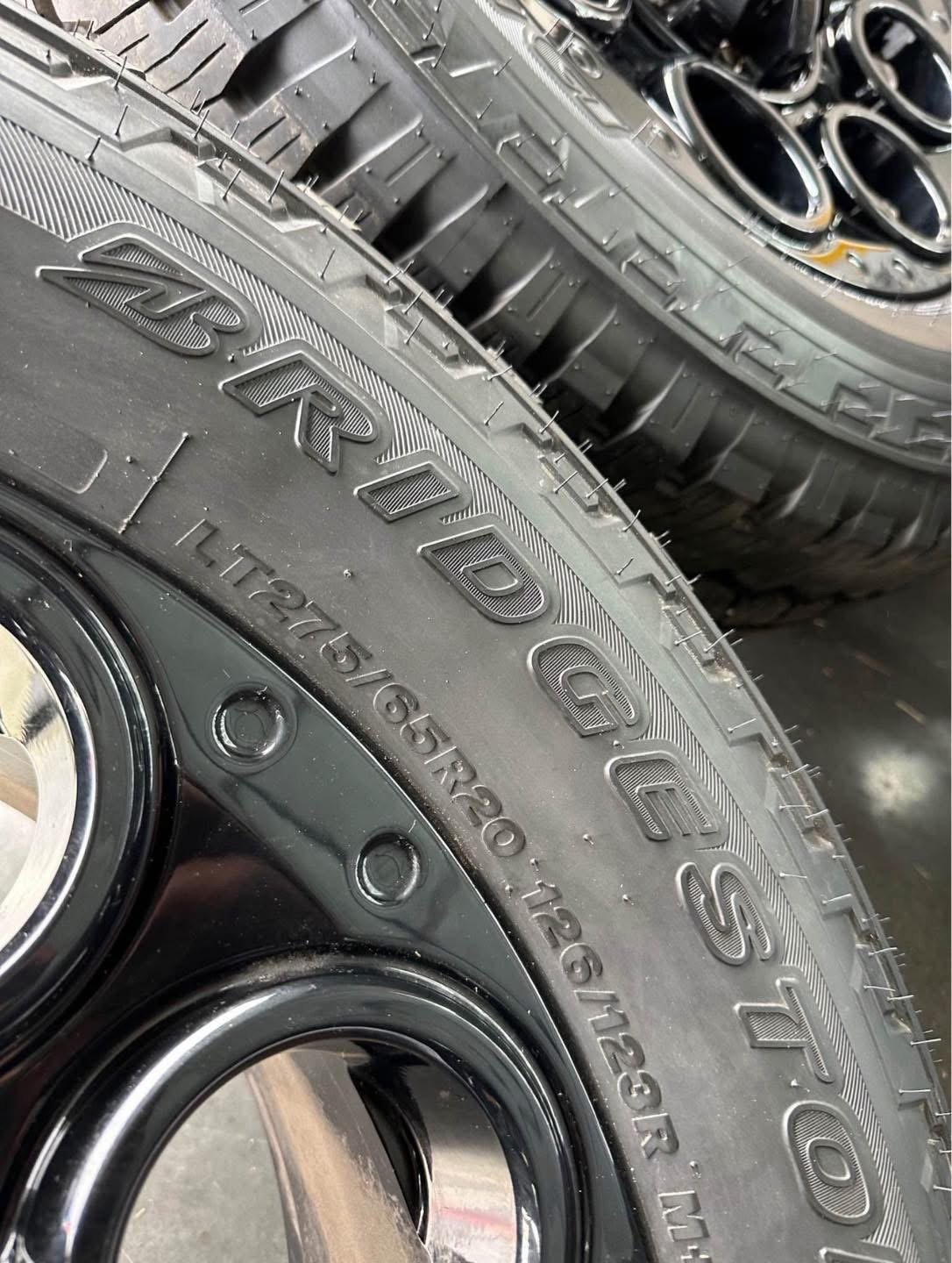 20in OEM F350 superduty FX4 package rims 275/65/20 Bridgestone dueler all terrain tires Wheels are 20in OEM wheels off a 2026 ford f350 sport FX4 upgrade package. - Image 8