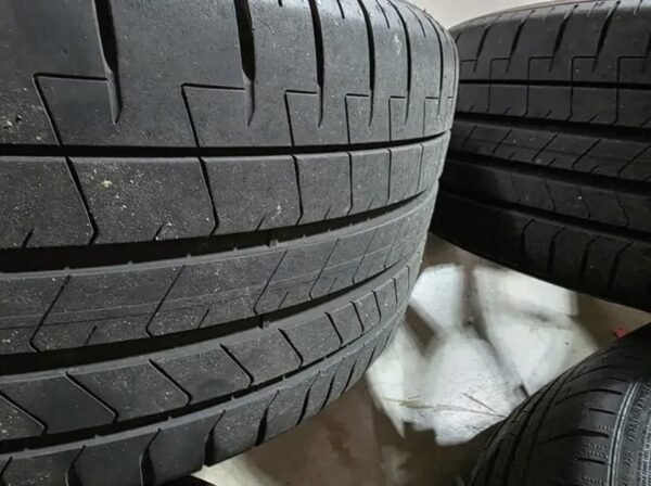 2024 dark horse wheels and tires. Original with car, tires are still in great shape - Image 5