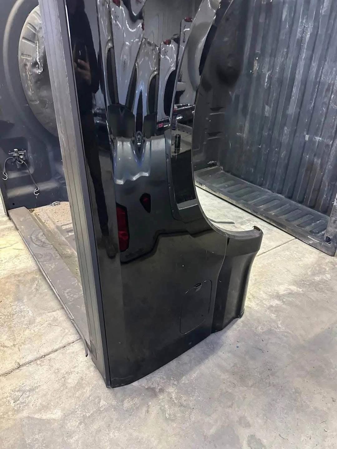 2017-2022 ford f250 f350 short bed assembly 6'9" in lengt - Image 4