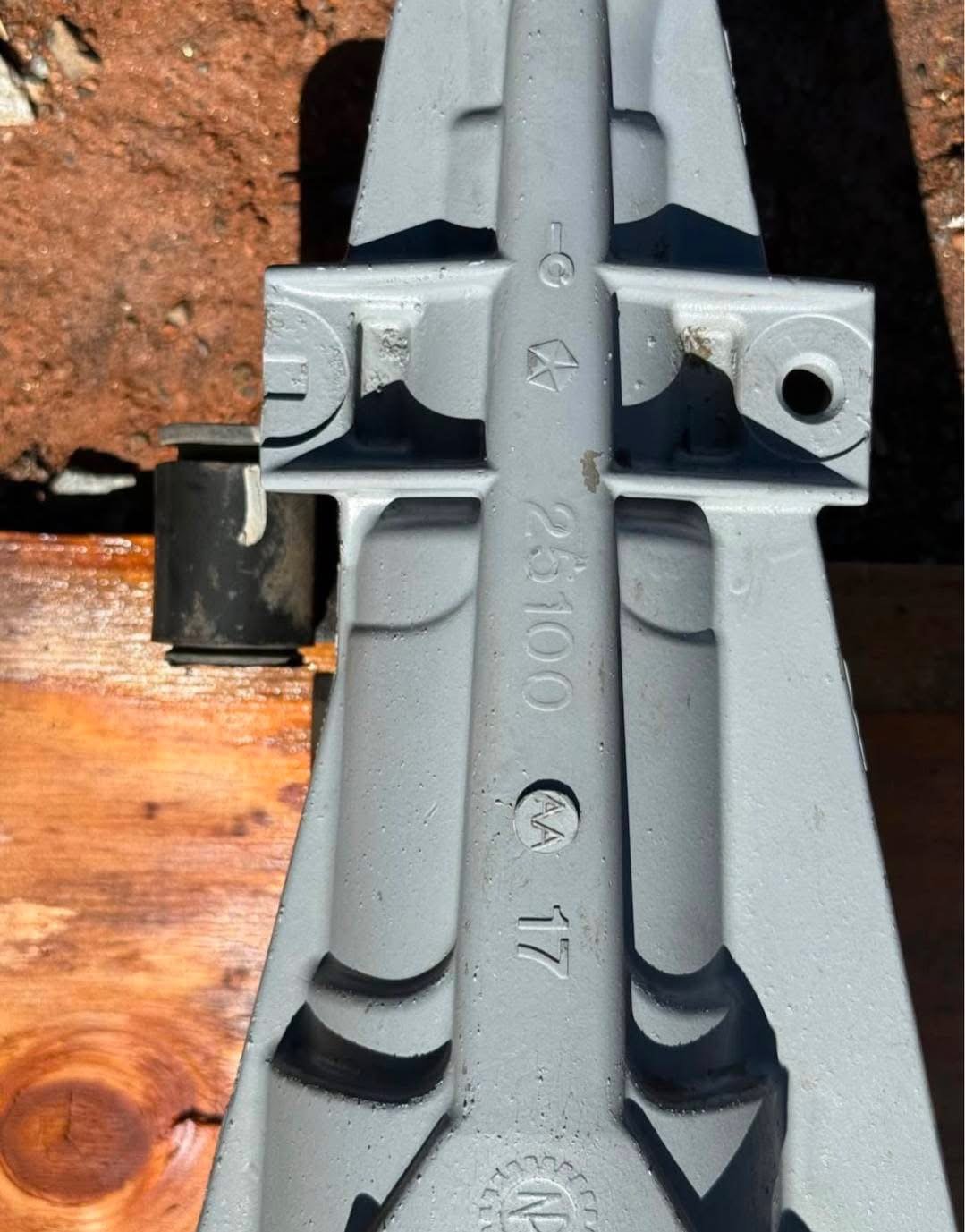 "Rebuilt 46RE Transmission - 500 Miles" - Image 8