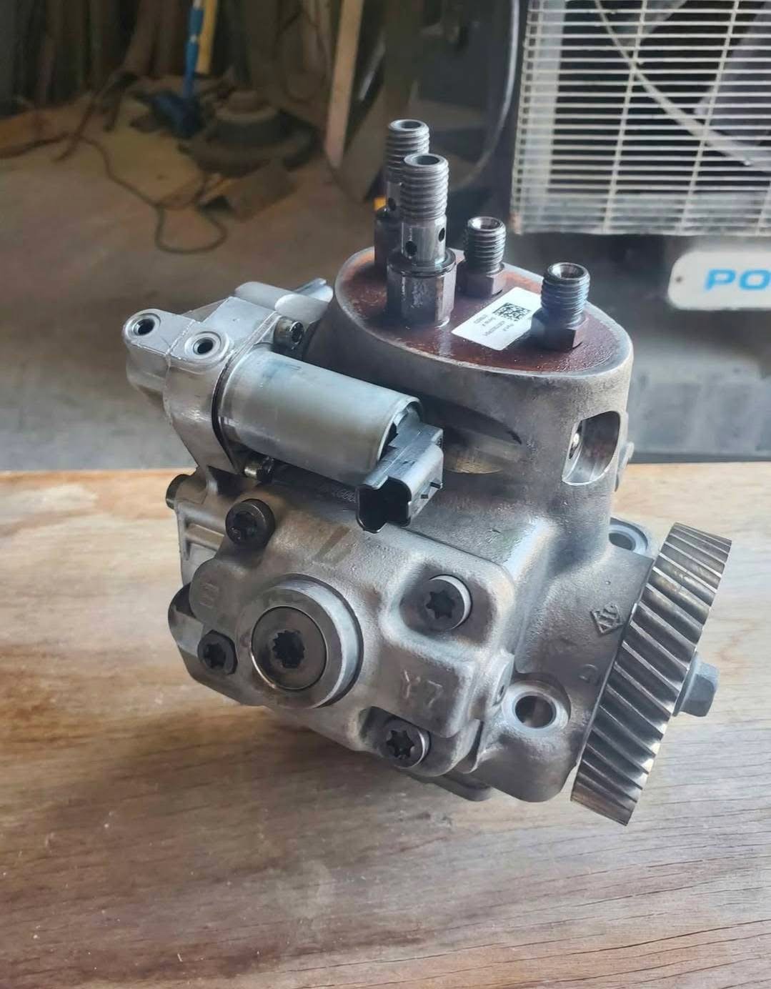 2008-2010 Ford F-250-F-550 6.4L Powerstroke High Pressure Fuel Pump - Image 3