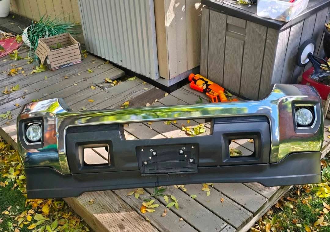 2014-2019 GMC 2500HD OEM Front Bumper w/ Fog Lights