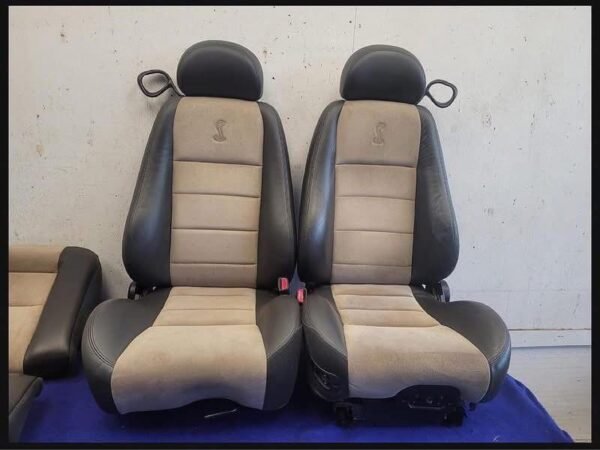 Ford mustang 03 -04 cobra leather seats. parchment - convertible. - Image 4