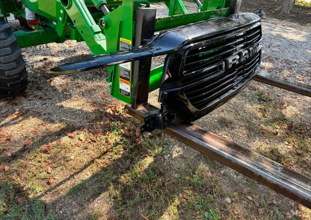 "2019-2024 Ram 1500 Grille with Camera" - Image 4