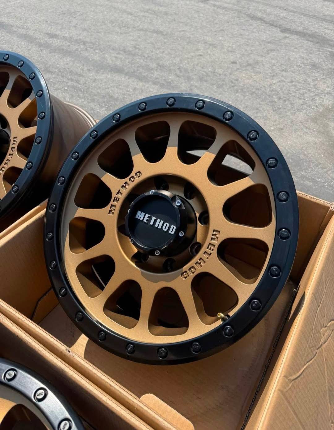 "20” Method Wheels MR305 - 20x10, -18 Offset, 8x180mm" - Image 4