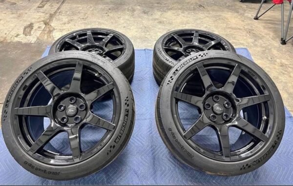 Shelby GT350r Carbon Fiber Wheels - Image 2