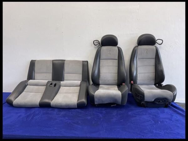 2003 Ford Mustang COBRA SVt seats