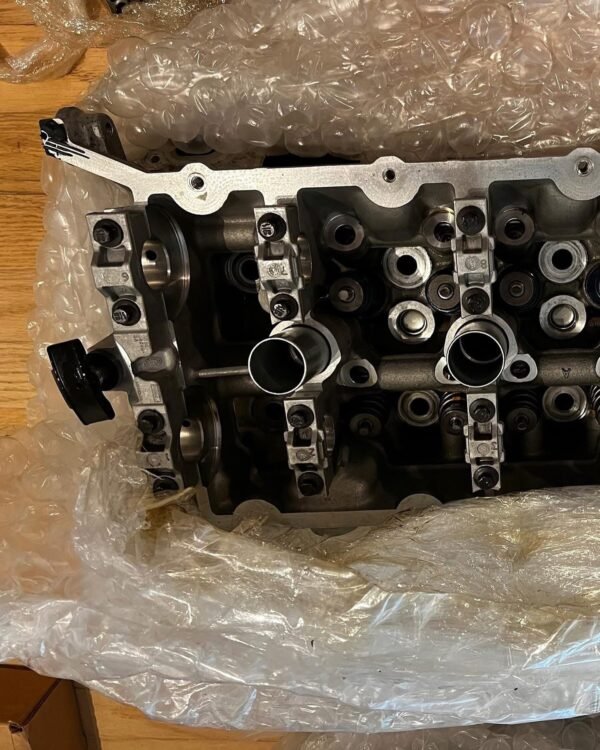 Gt350 voodoo complete cylinder head - Image 6