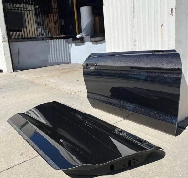 2015-2022 CARBON FIBER MUSTANG DOORS (PAIR)