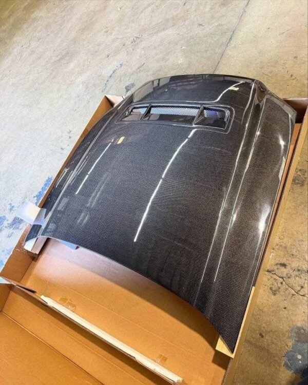 CARBON FIBER HOOD for Ford Mustang - Image 9