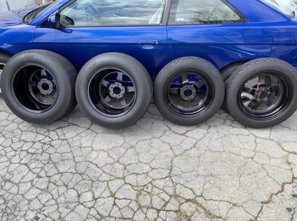 Weld S71 fronts are 18x5 which clear performance pack brakes with Mickey Thompson sportsman sr radials 28/6/18 and rears are single beadlock 17x10 with Mickey Thompson et street r bias 28/11.5/17 - Image 5