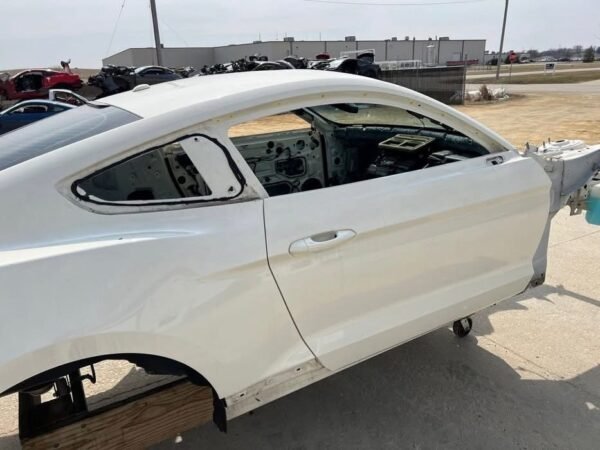 2015 Ford Mustang GT Anniversary car Body Race Car Wimbledon White - Image 7