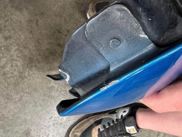 2017-2022 Ford F-250 F-350 Super Duty LH Driver Side W/Molding Fender Blue E7 $250 - Image 7
